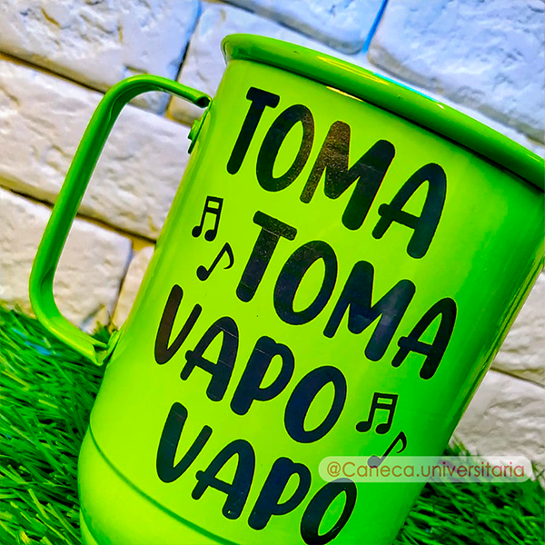 caneca-universitaria-aluminio-500ml-com-tirante-verde